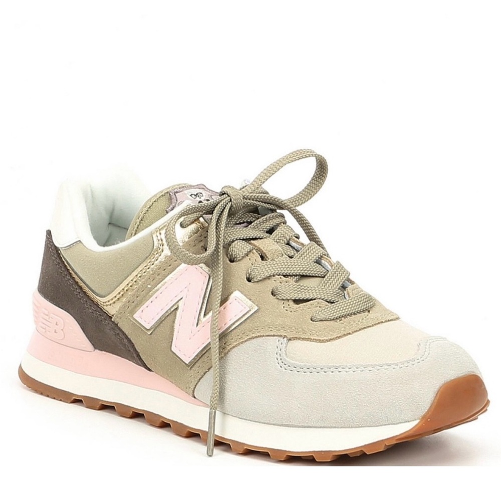 NWOB NEW BALANCE 574 metallic patch athletic shoes, size 10
